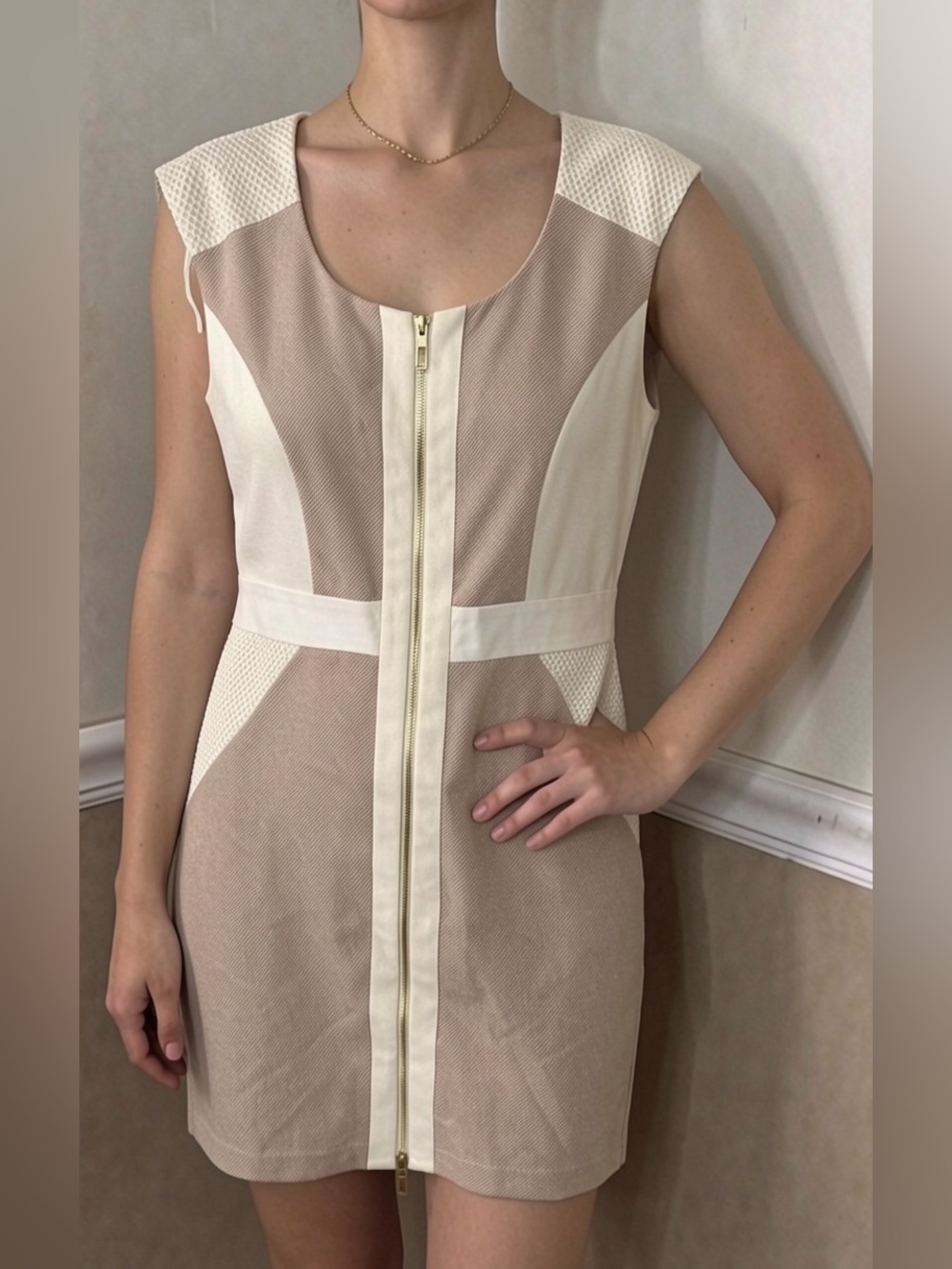 💜 5 for $20! Sandra Darren Cream and Taupe Zip-Front Sheath Dress